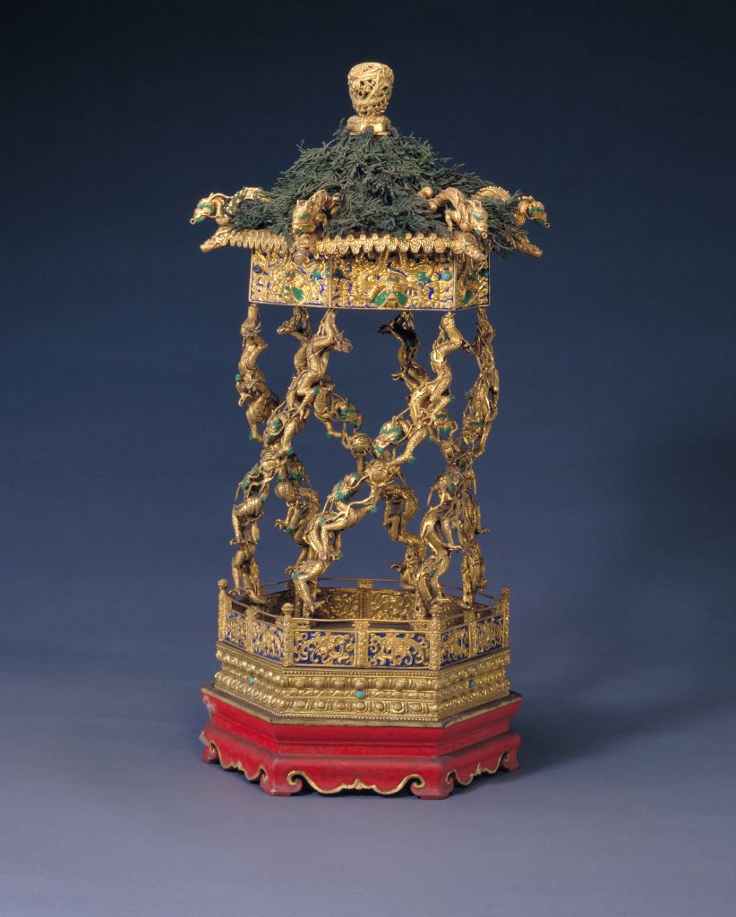 图片[1]-Copper gilded pine shed fruit cover-China Archive